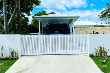 Sliding Gate 1 white